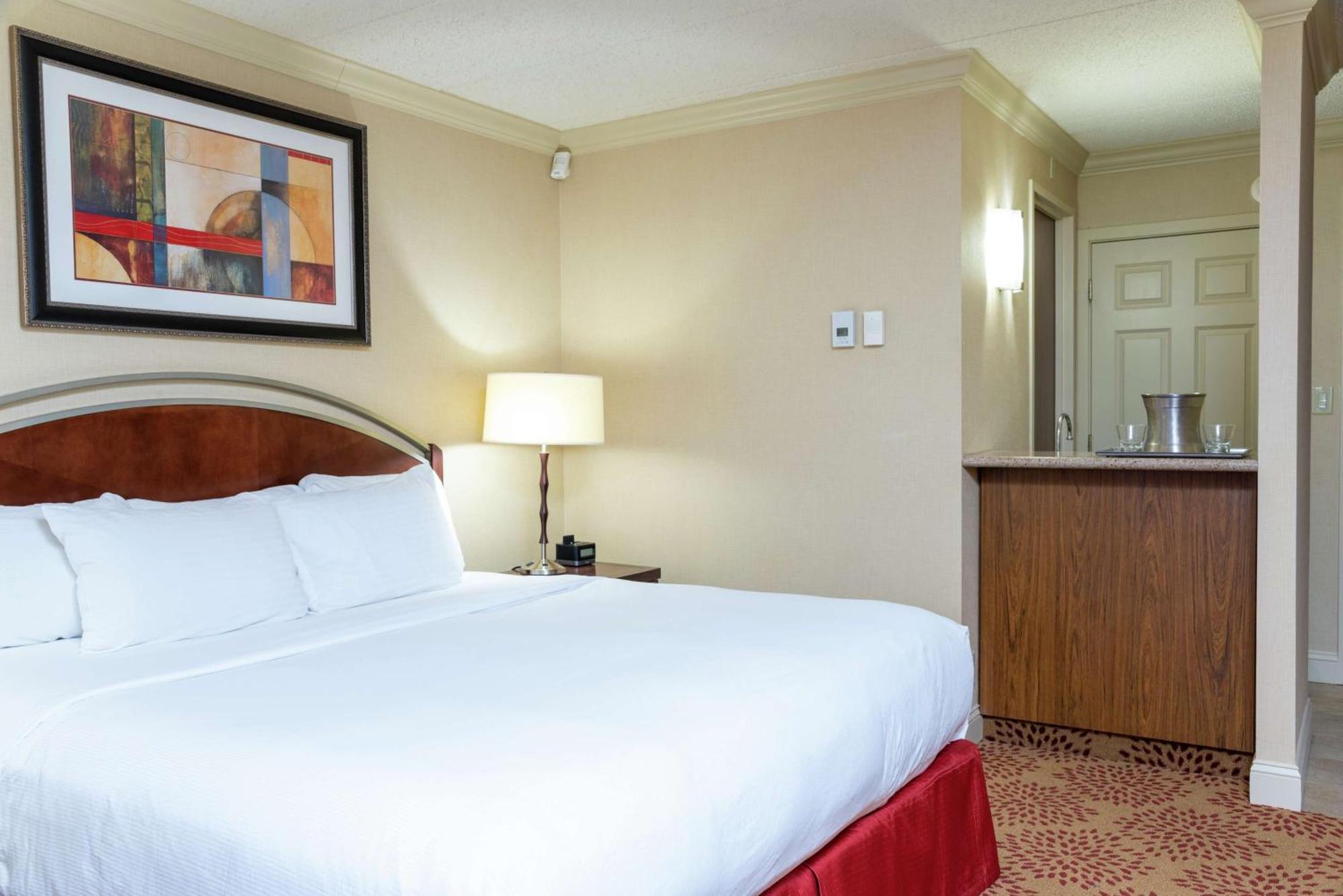 Doubletree By Hilton Airport Grand Rapids