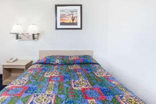 Motel Knights East Airport Grand Rapids