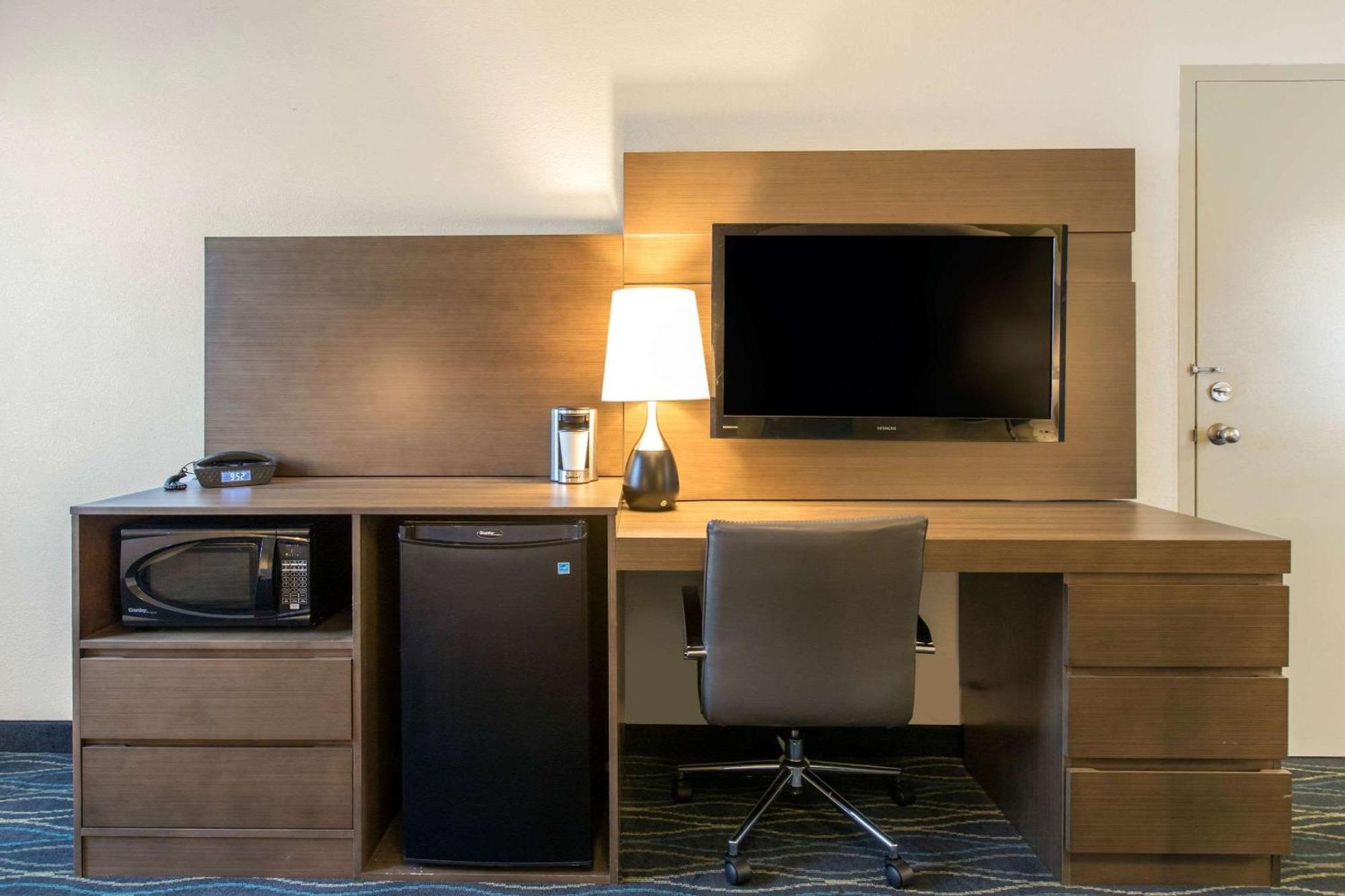 Radisson Riverfront Grand Rapids