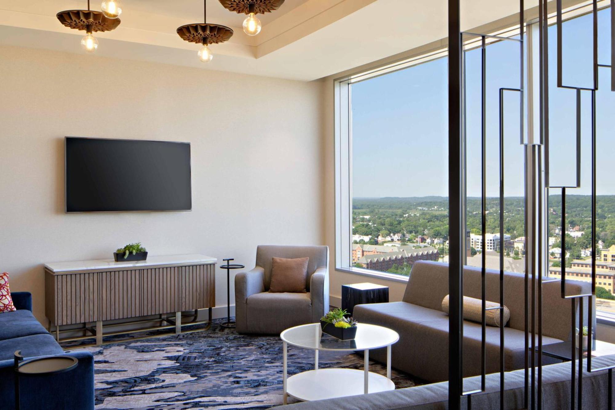 Jw Marriott Hotel 4*