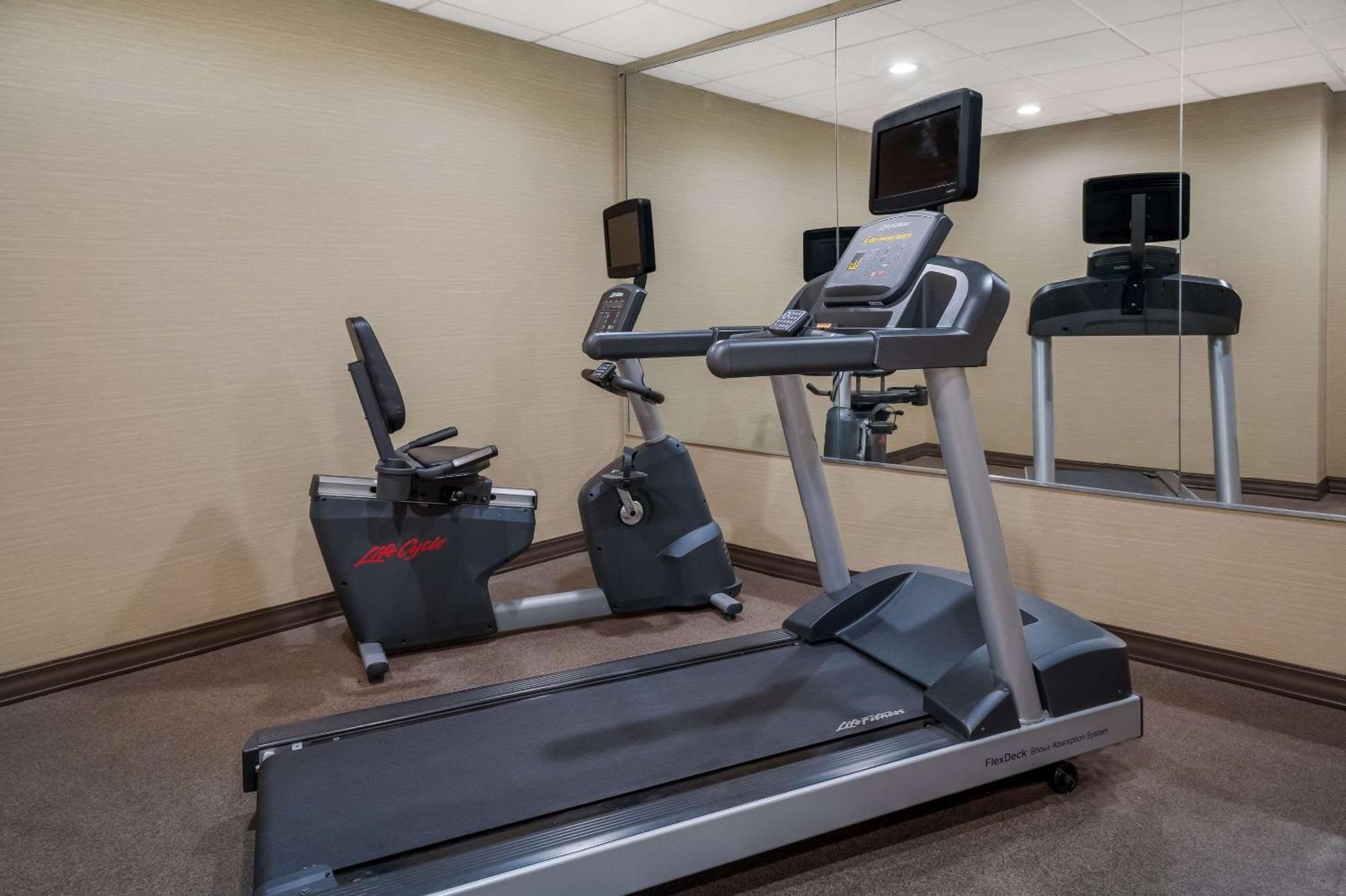 Radisson Riverfront 3*