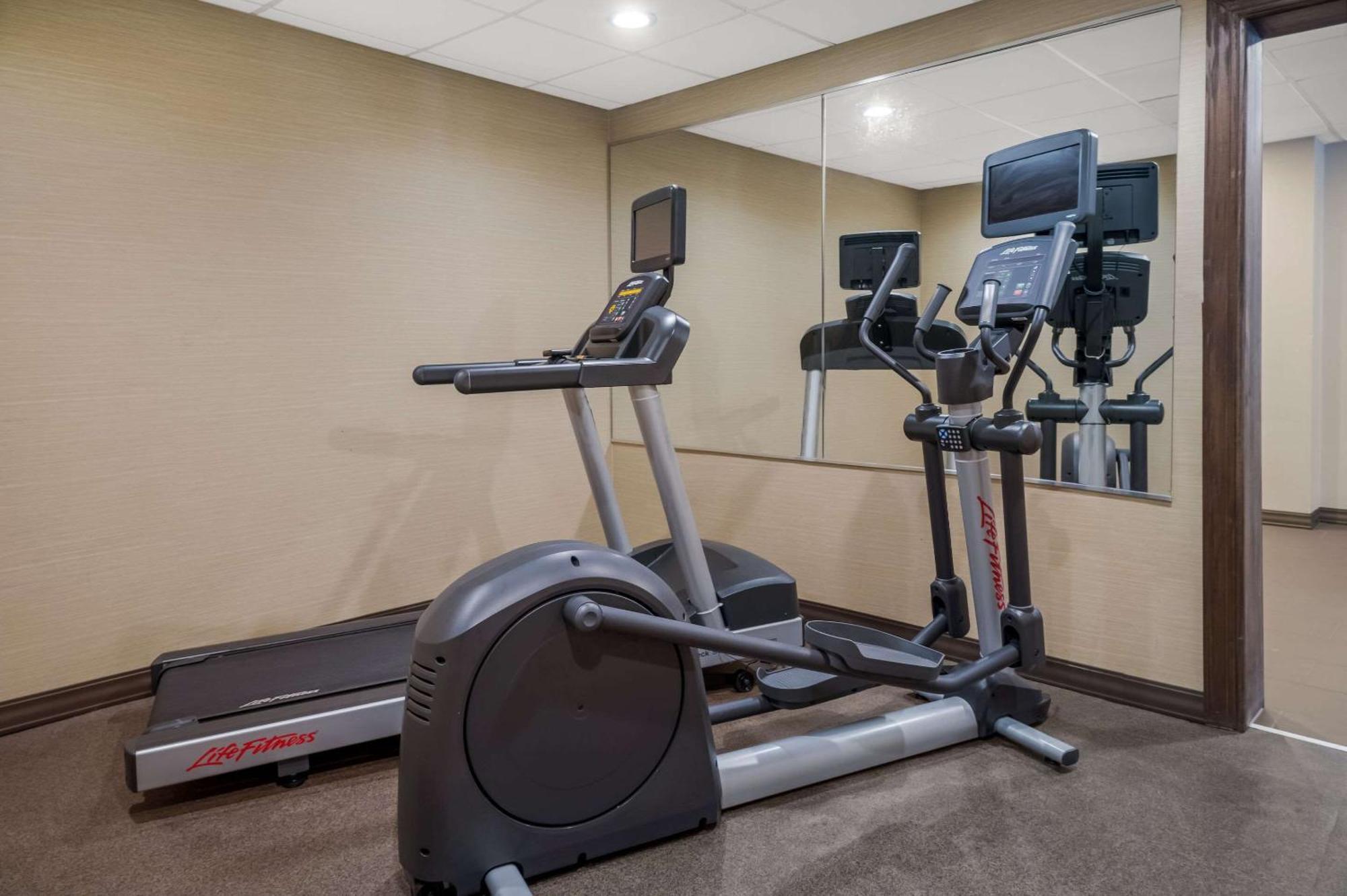 Hotel Radisson Riverfront 3*