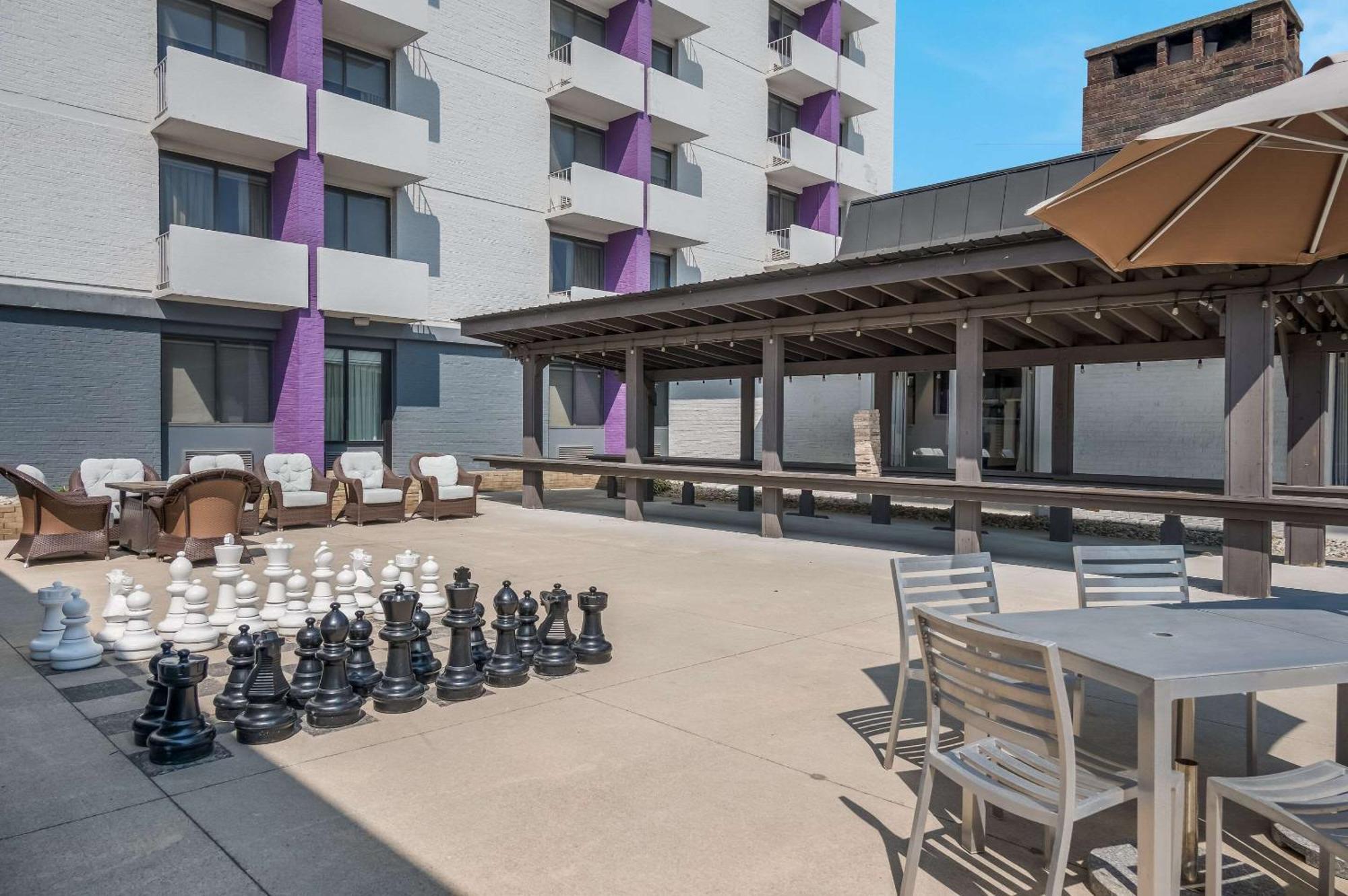 Radisson Riverfront Grand Rapids