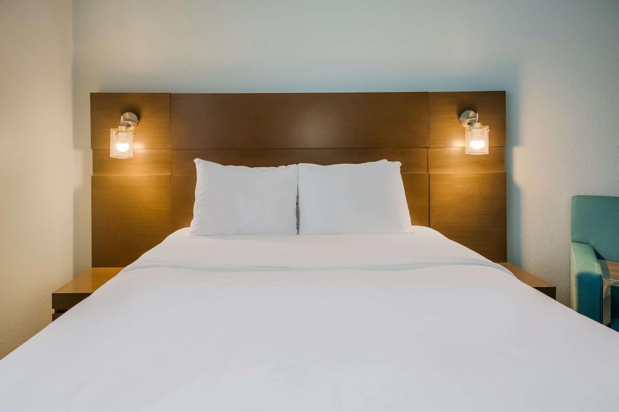 Radisson Riverfront