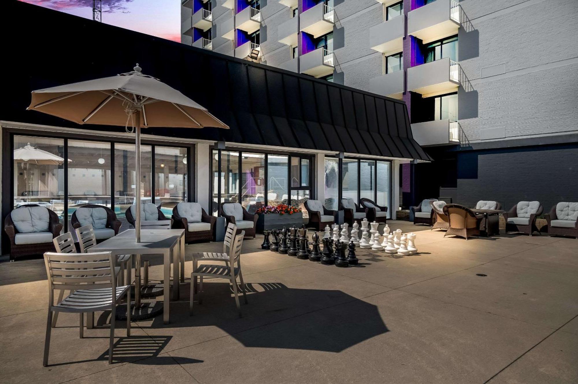 Radisson Riverfront Hotel Grand Rapids