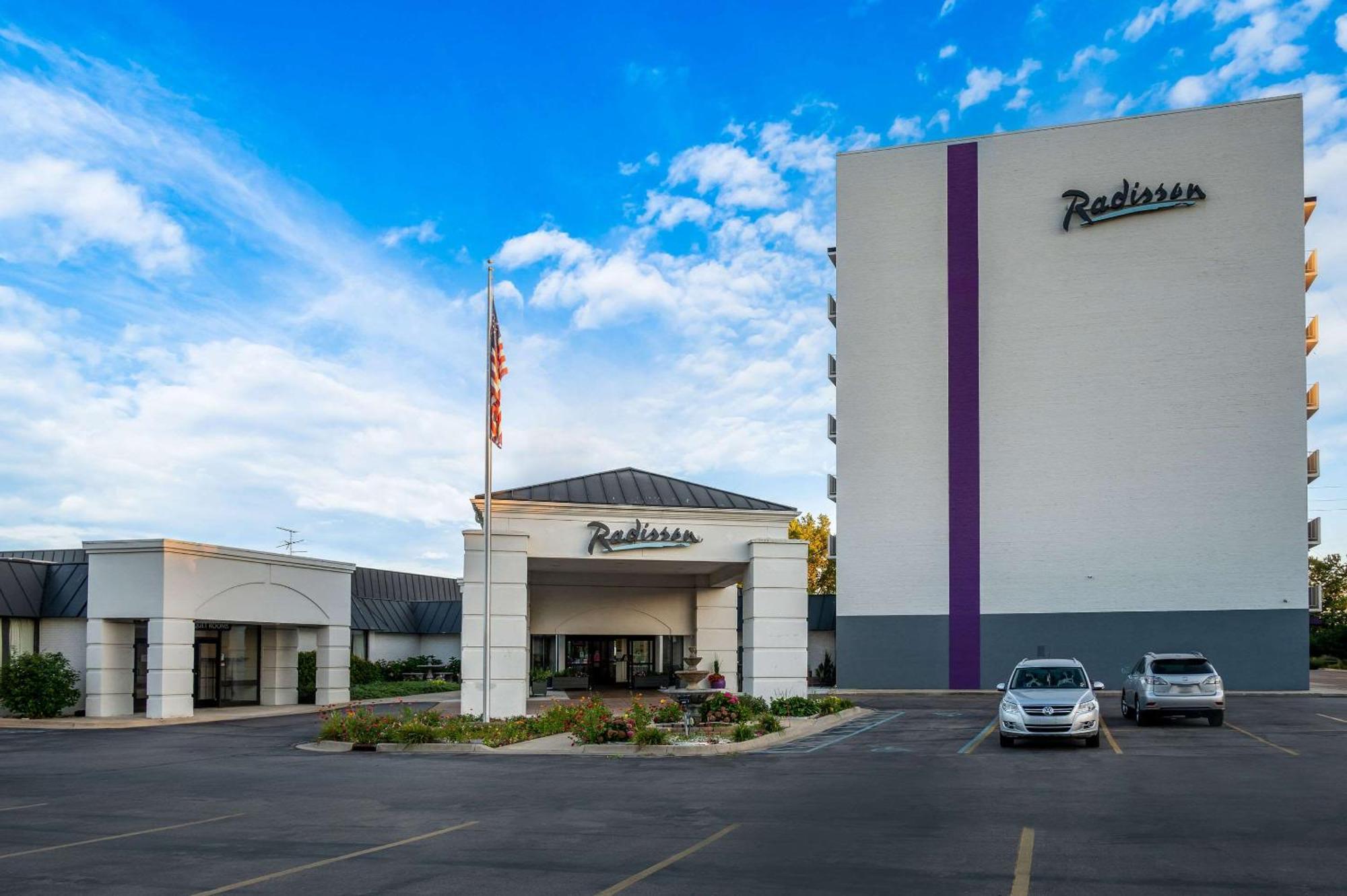 Radisson Riverfront Grand Rapids