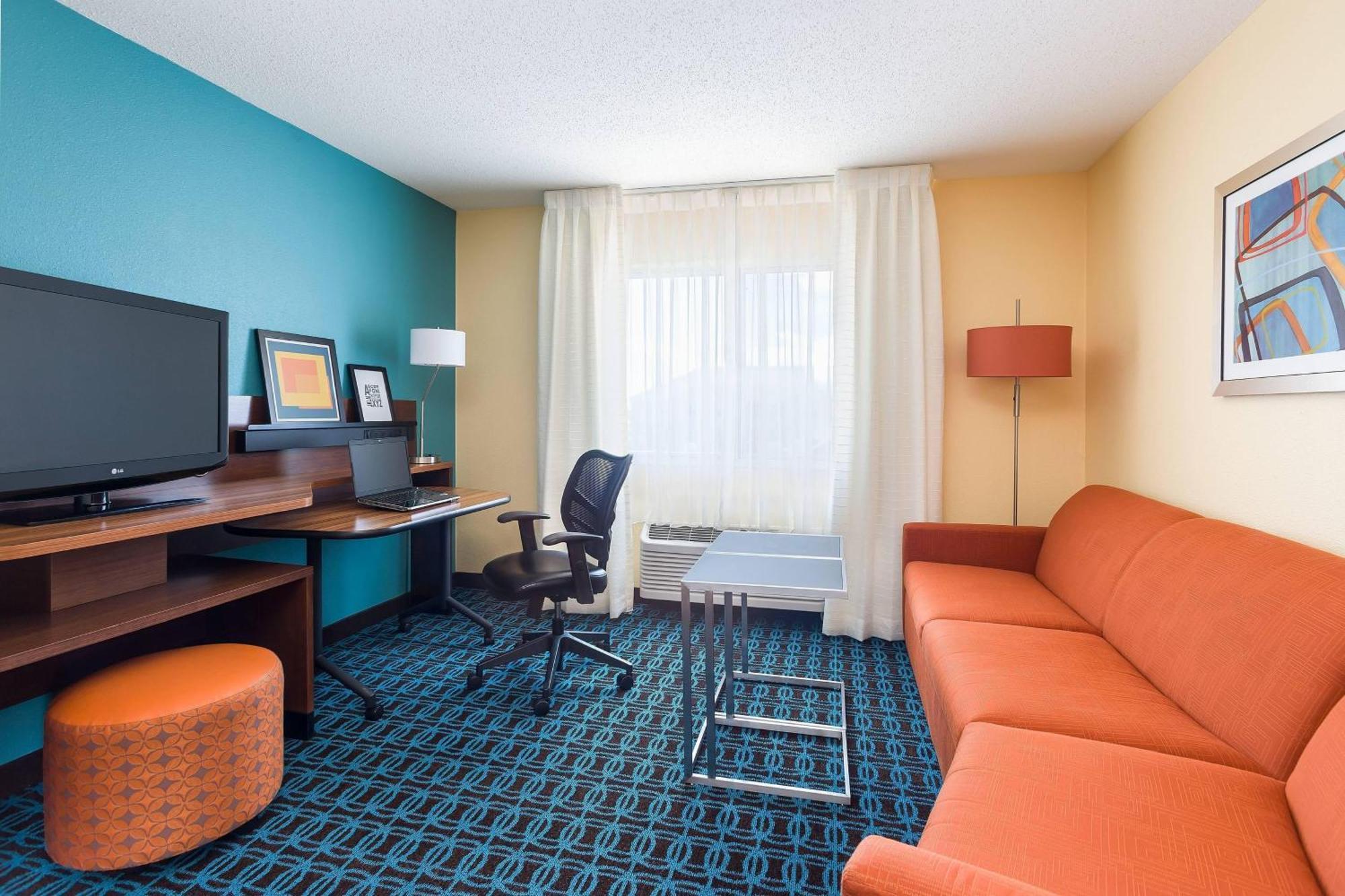 Fairfield & Hotel 3*