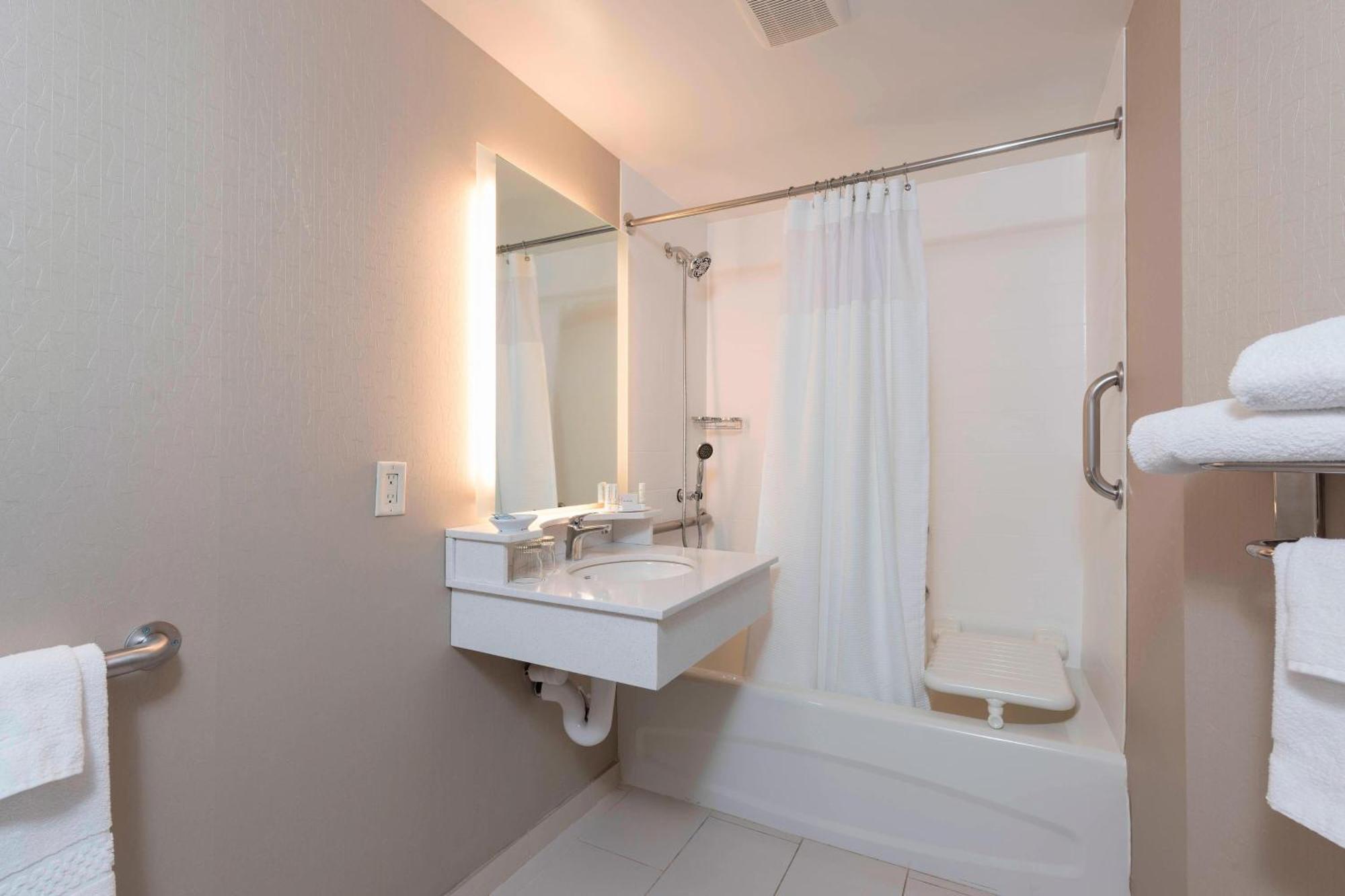 Springhill North Hotel 3*