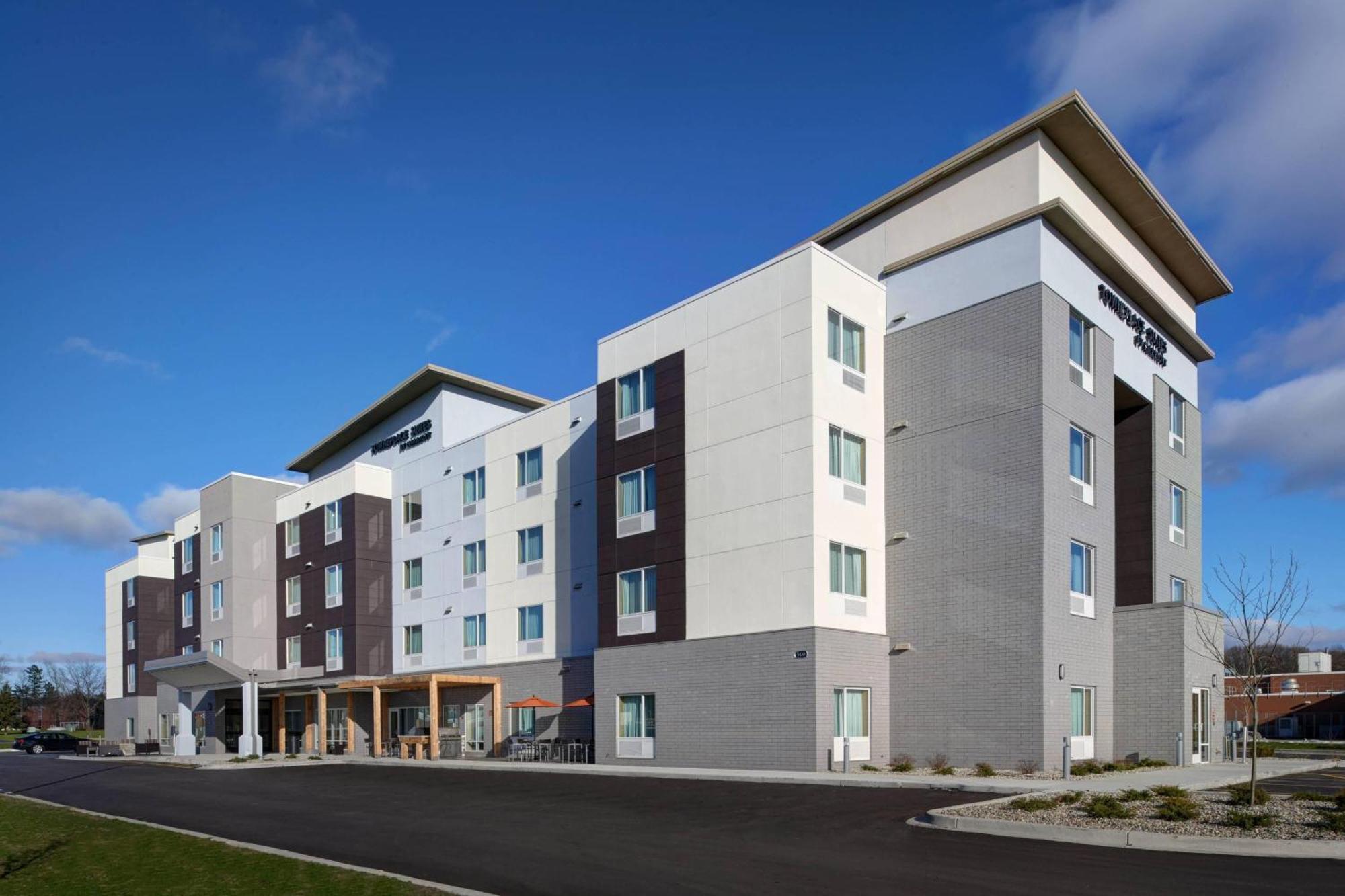 Towneplace By Marriott Airport 3*