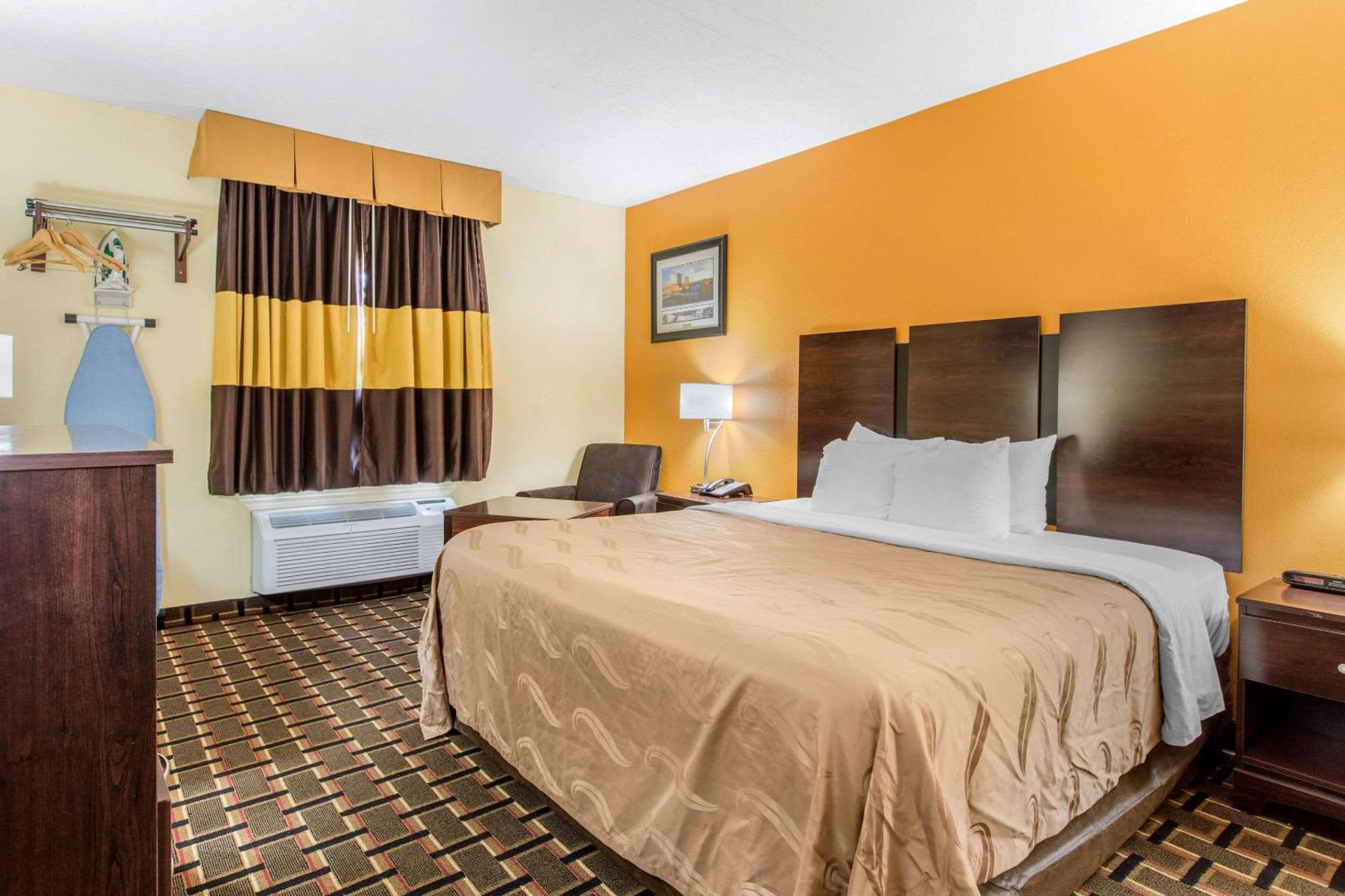 Quality Near Downtown Inn Grand Rapids