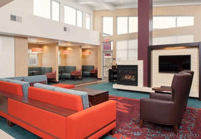 By Marriott Airport Hotel