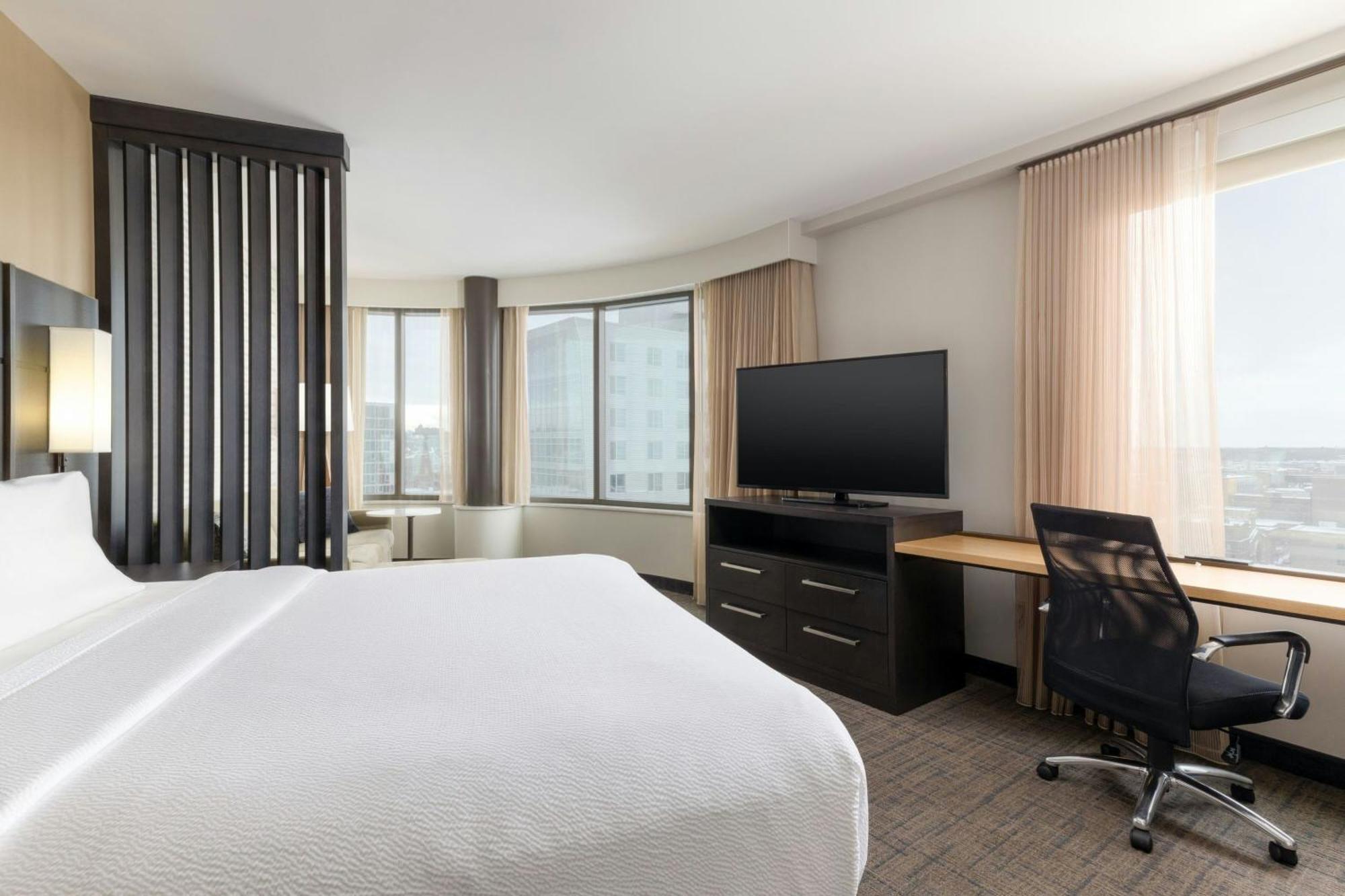 By Marriott Downtown 3* Grand Rapids