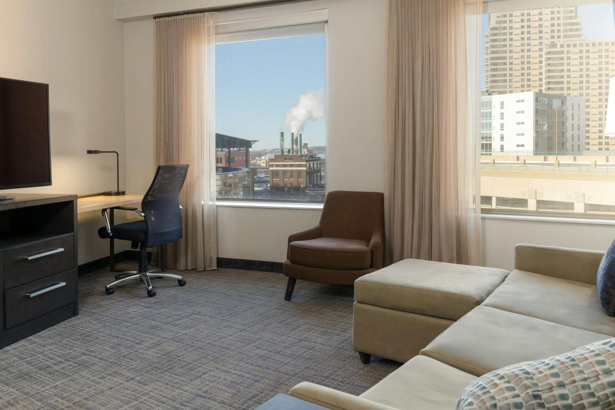 By Marriott Downtown Hotel 3*