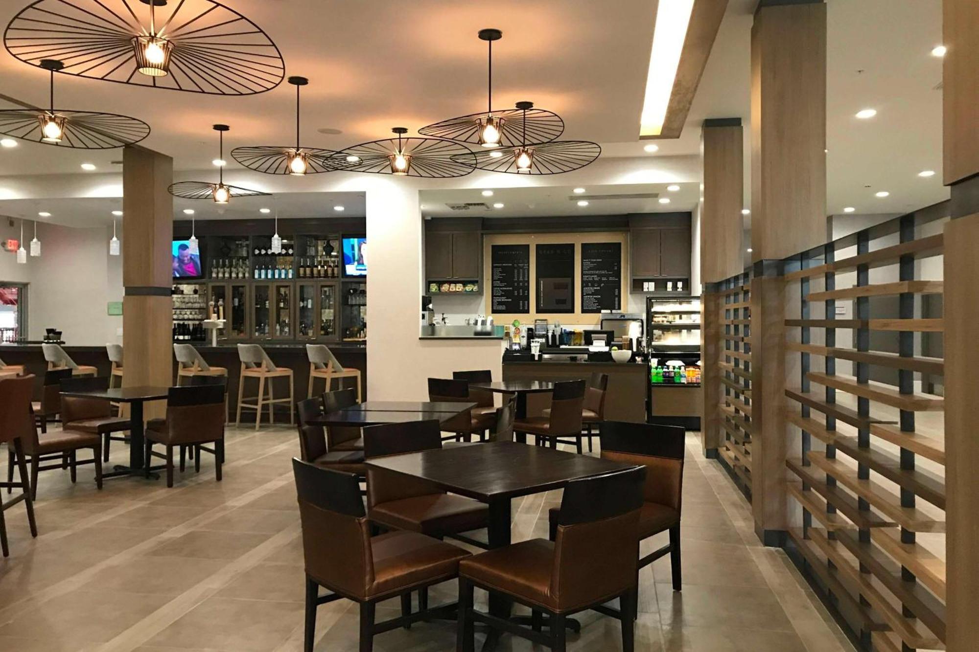 Sonesta Airport Hotel
