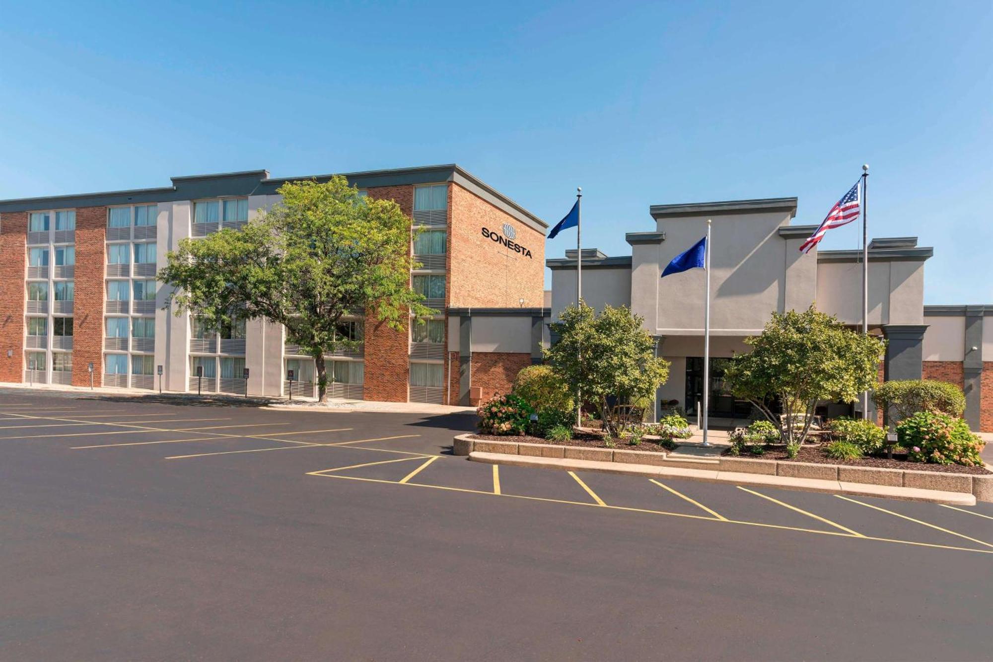 Sonesta Airport Hotel Grand Rapids
