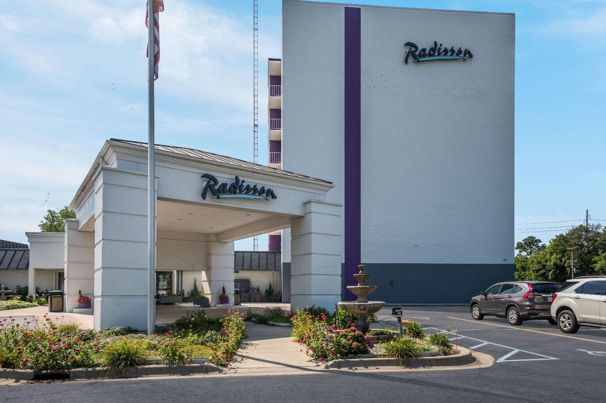 Radisson Riverfront Hotel Grand Rapids