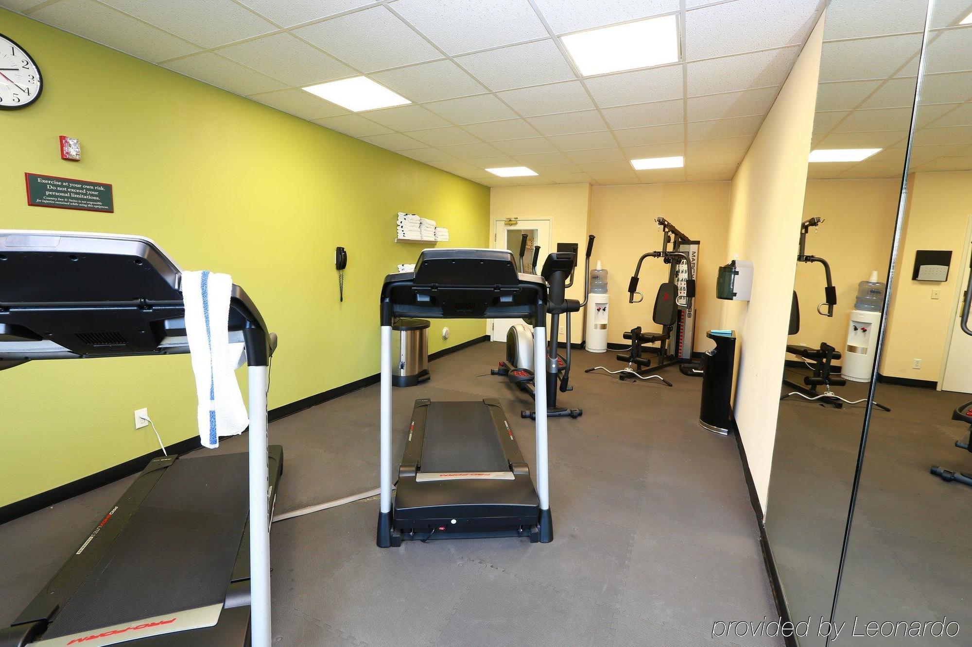Hotel Country & By Radisson, Airport, Mi Grand Rapids