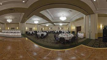 Sheraton Airport 4*