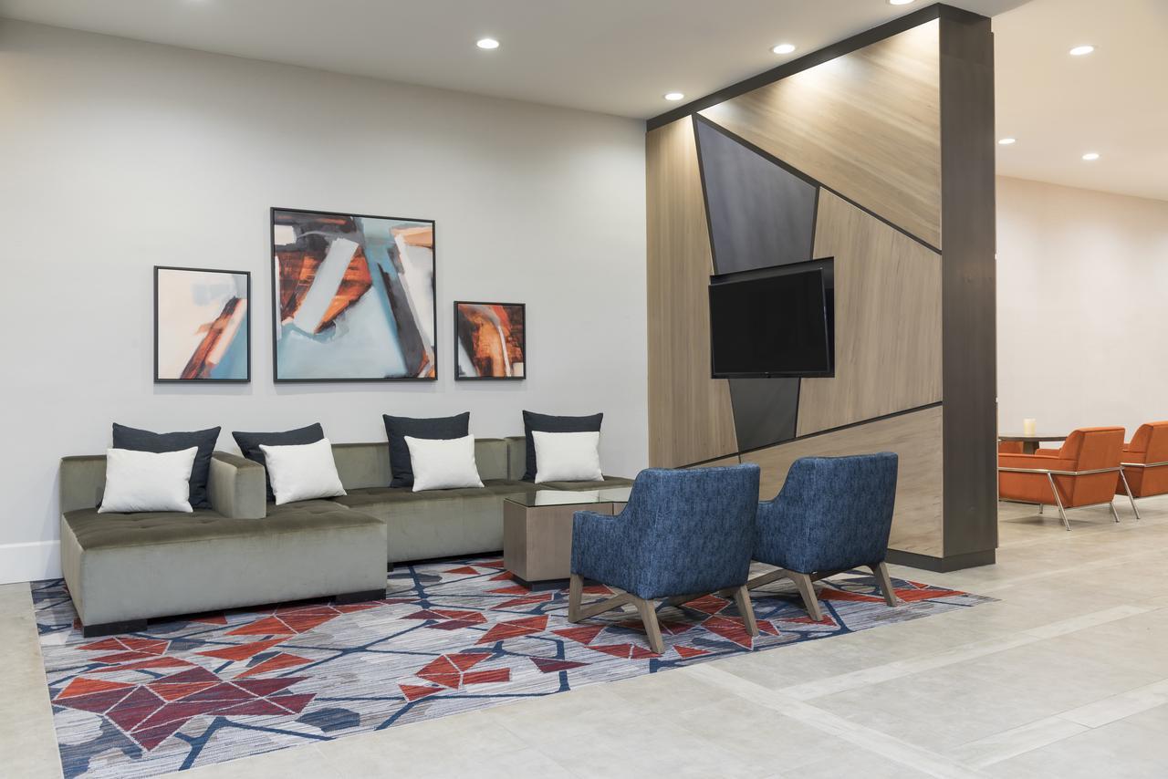 Sonesta Airport Hotel 3*