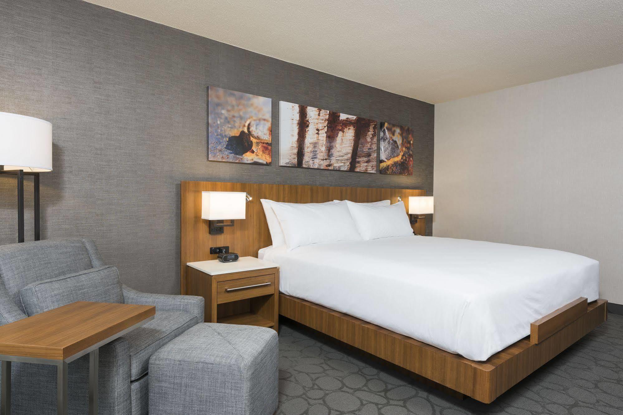 Sonesta Grand Rapids Airport Kentwood