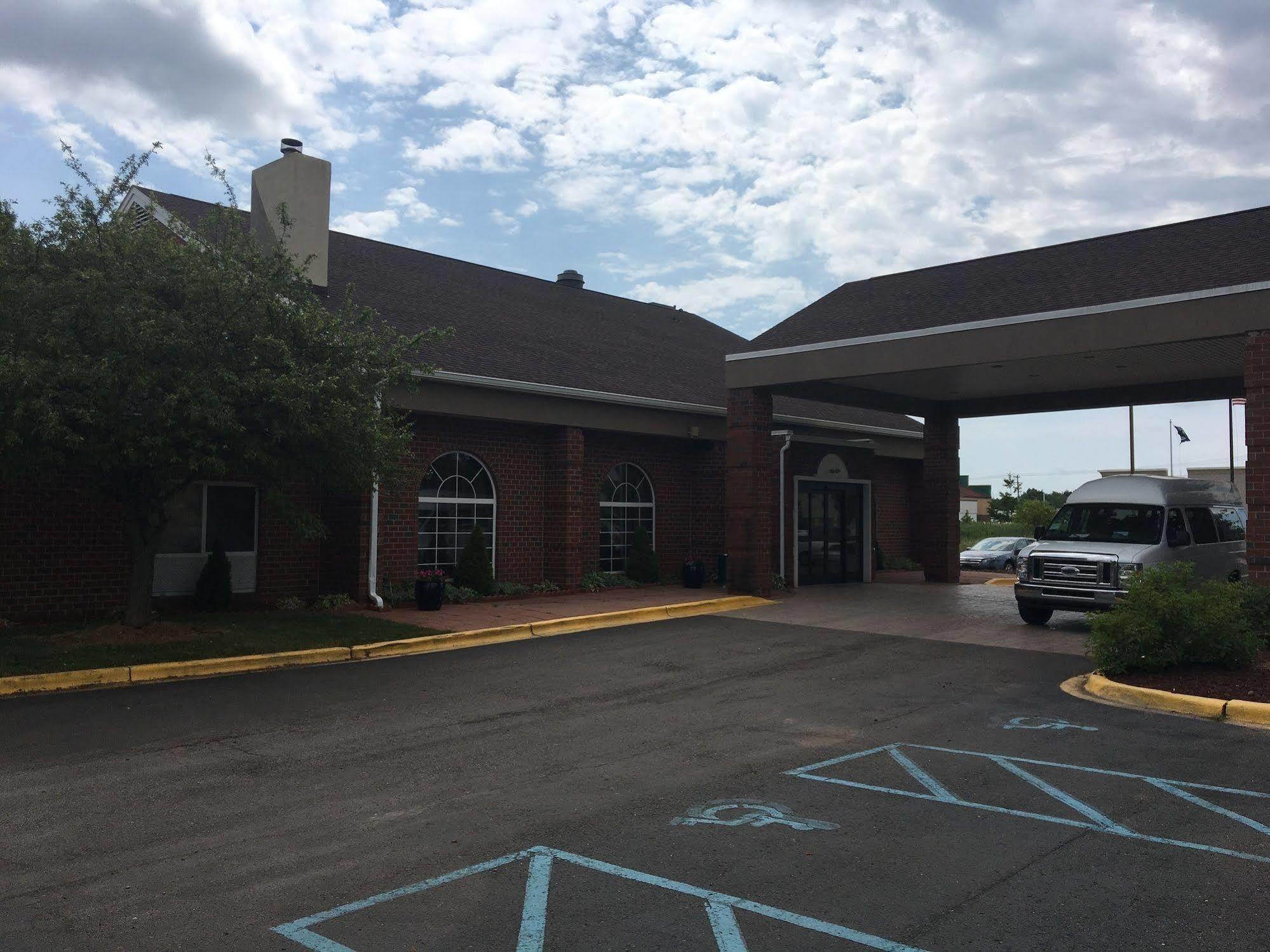 Wyndham Garden Airport Grand Rapids