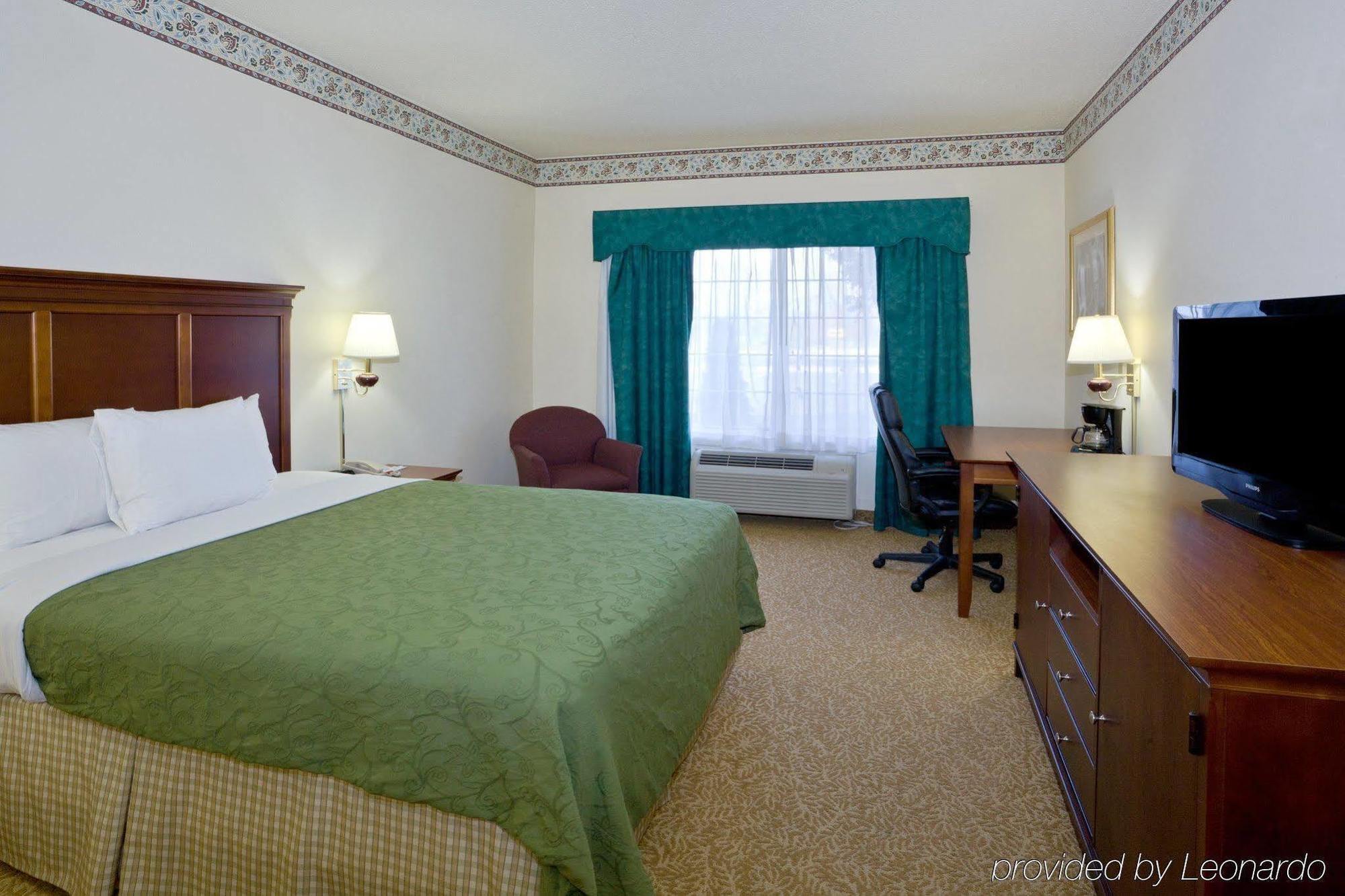 Country & By Radisson, Airport, Mi Grand Rapids
