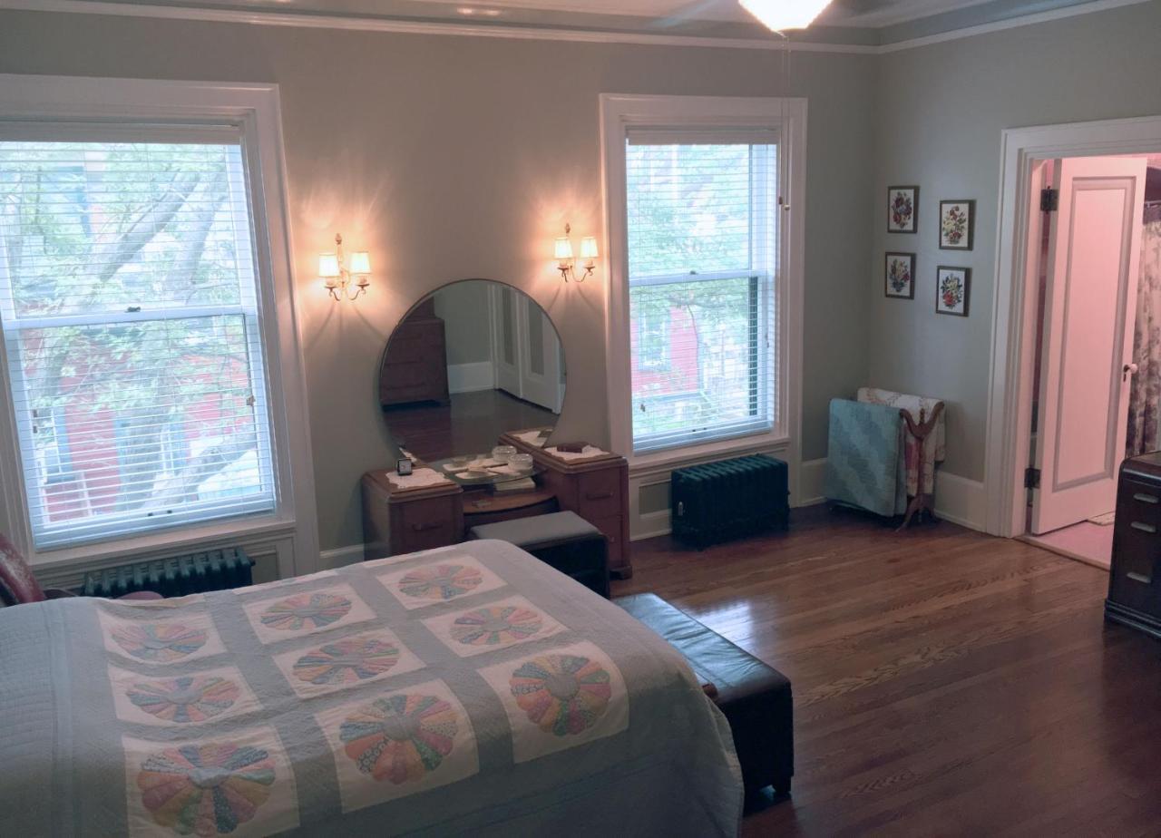 The Parsonage 2* Grand Rapids