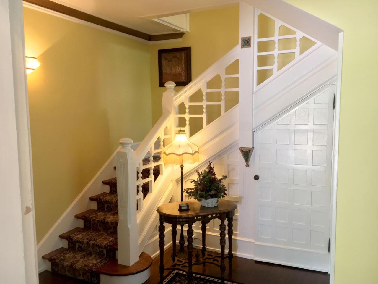 The Parsonage Bed & Breakfast 2*