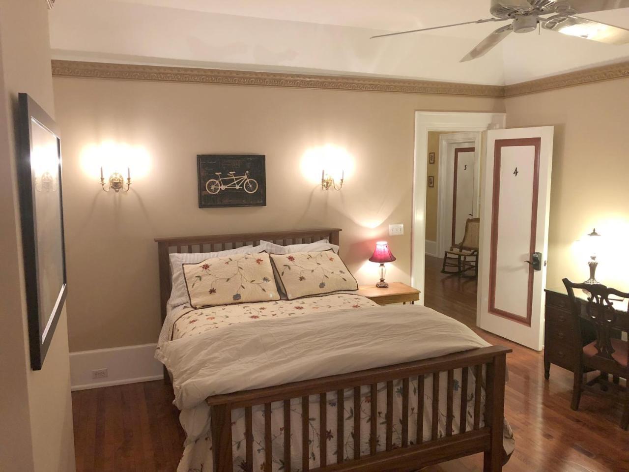 The Parsonage Bed & Breakfast 2*