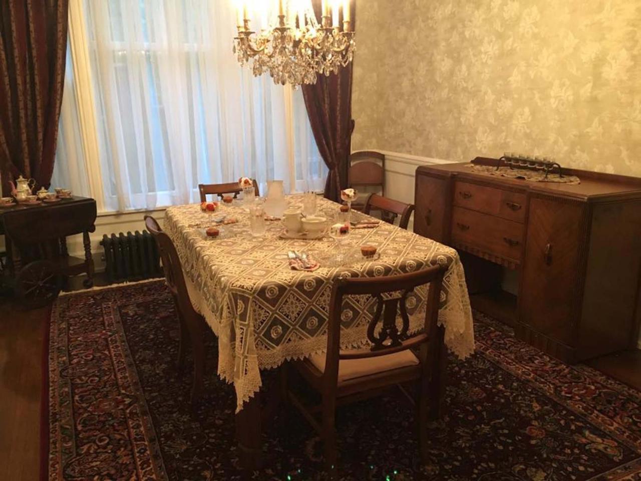 The Parsonage Bed & Breakfast 2*