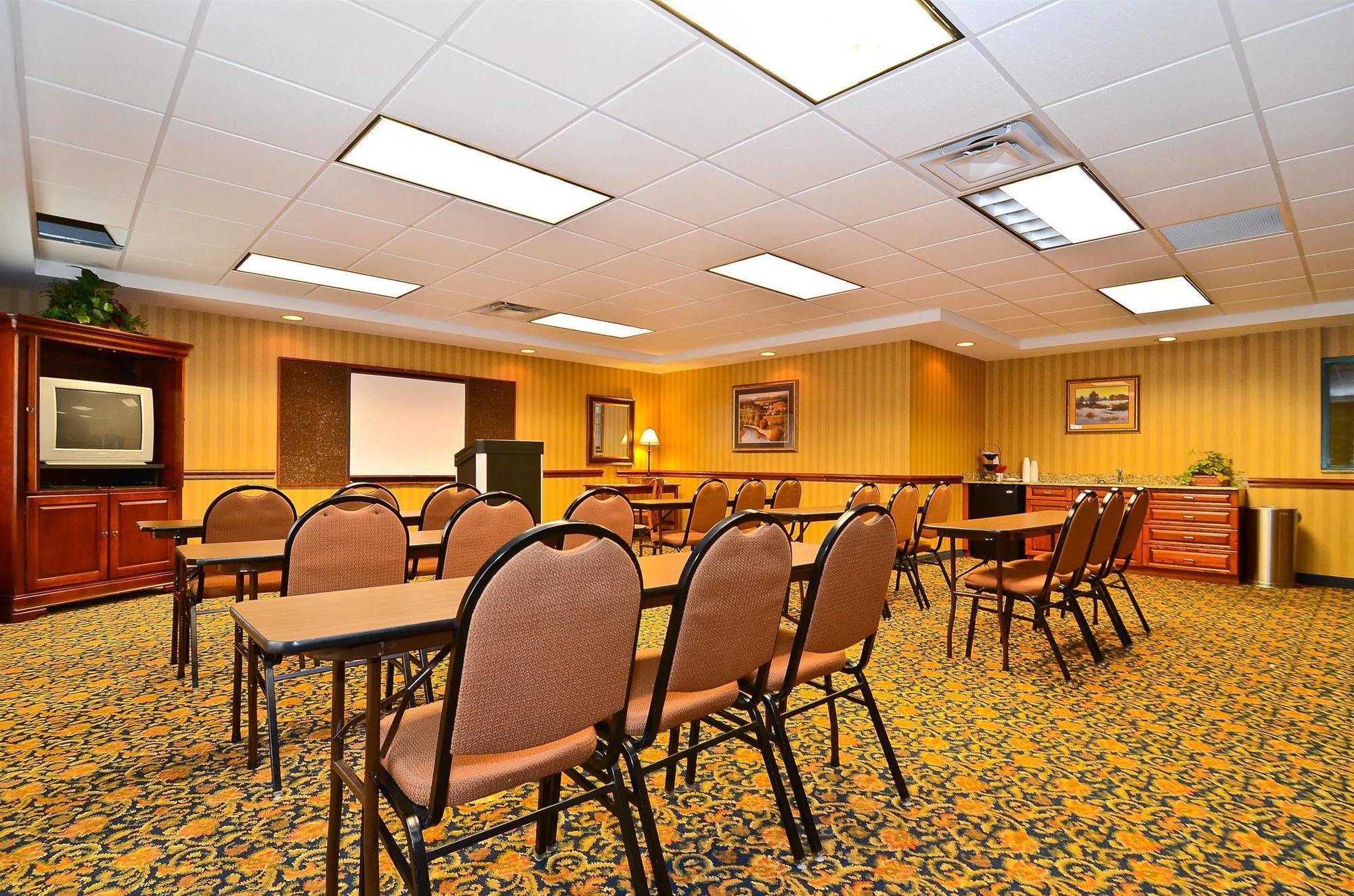 Western Executive &