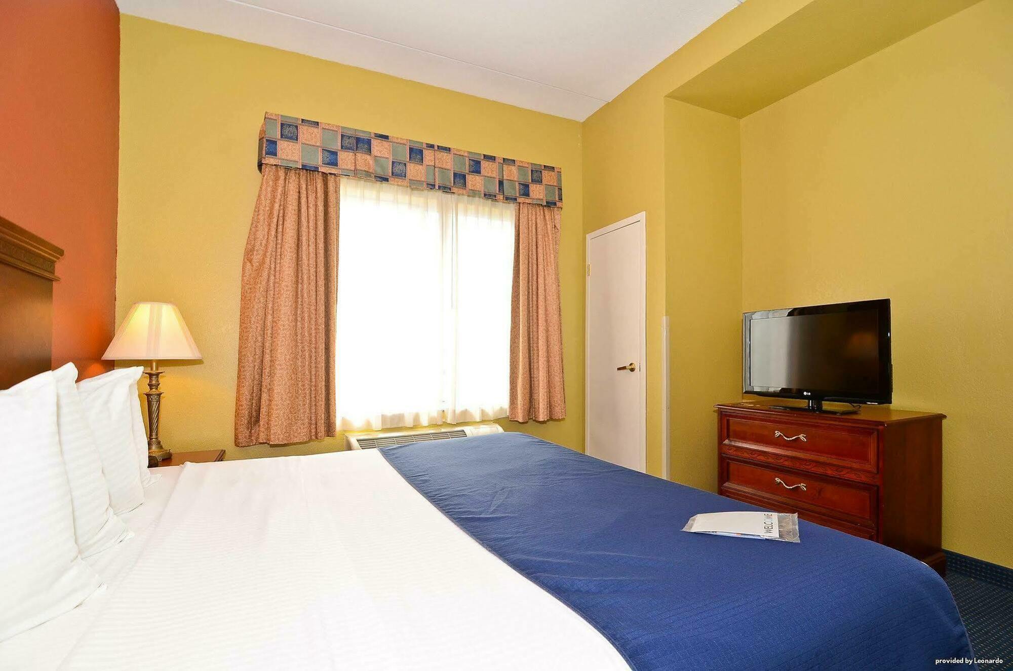 Western Executive & 3* Grand Rapids