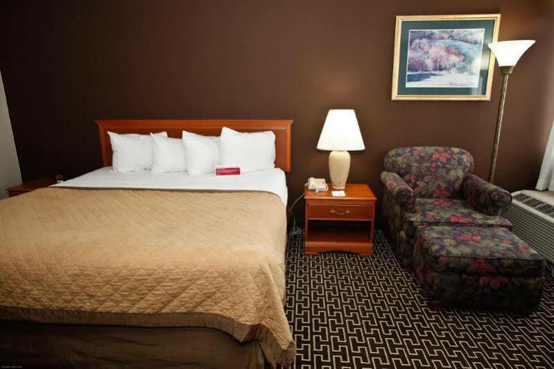 Sonesta Airport 3*