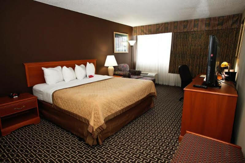 Sonesta Grand Rapids Airport Hotel Kentwood