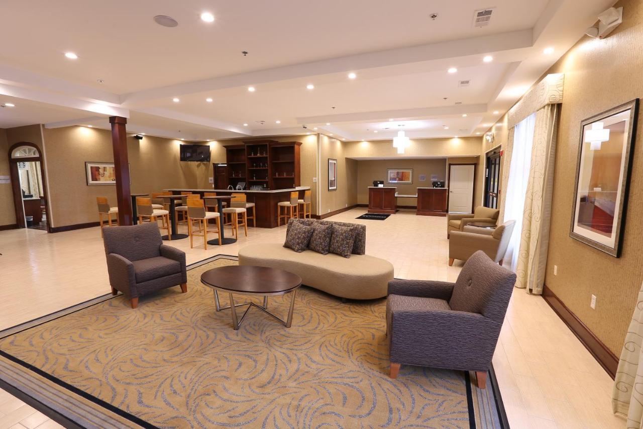 Wyndham Garden Airport 3*