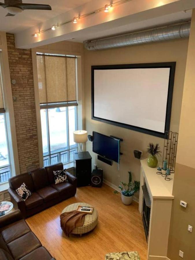Apartment Luxury 2 Story Loft