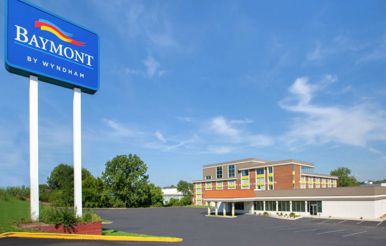 Baymont By Wyndham Near Downtown Hotel 2*