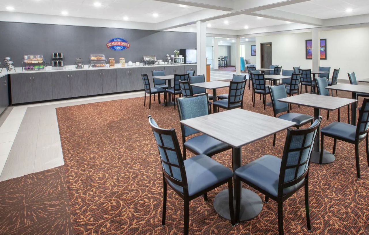 Baymont By Wyndham Near Downtown 2*